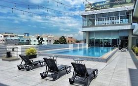 Alltrue Sydney Hotel Batam Center